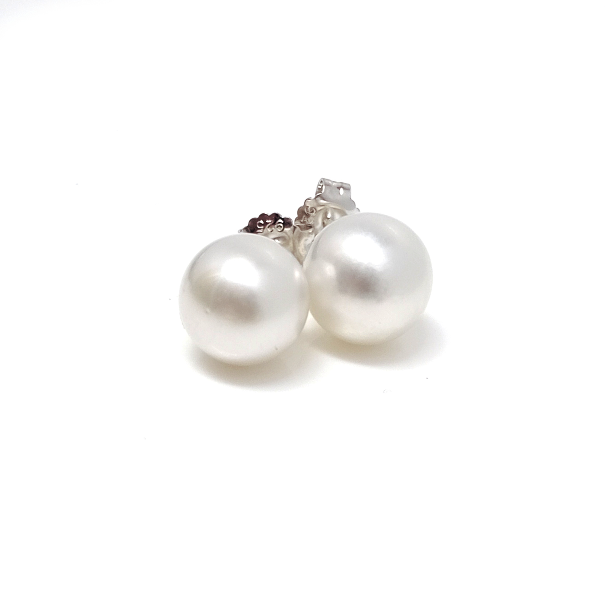 White South Sea 12.10.2mm Round Pearl Earrings